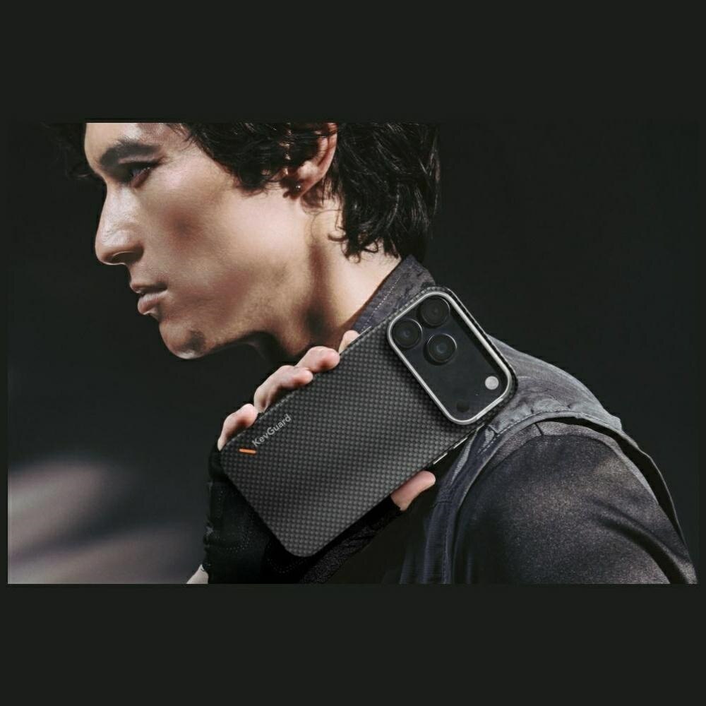 Husa UNIQ Keva Magclick compatibila cu iPhone 18 Pro / 17 Pro, Negru