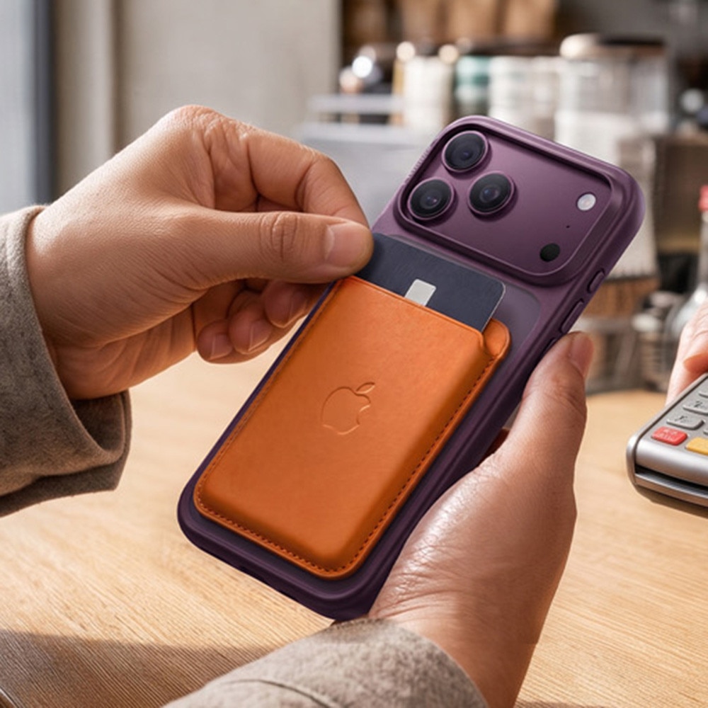 Husa pentru iPhone 18 Pro / iPhone 17 Pro - Torras Guardian Magnetic Series - Purple