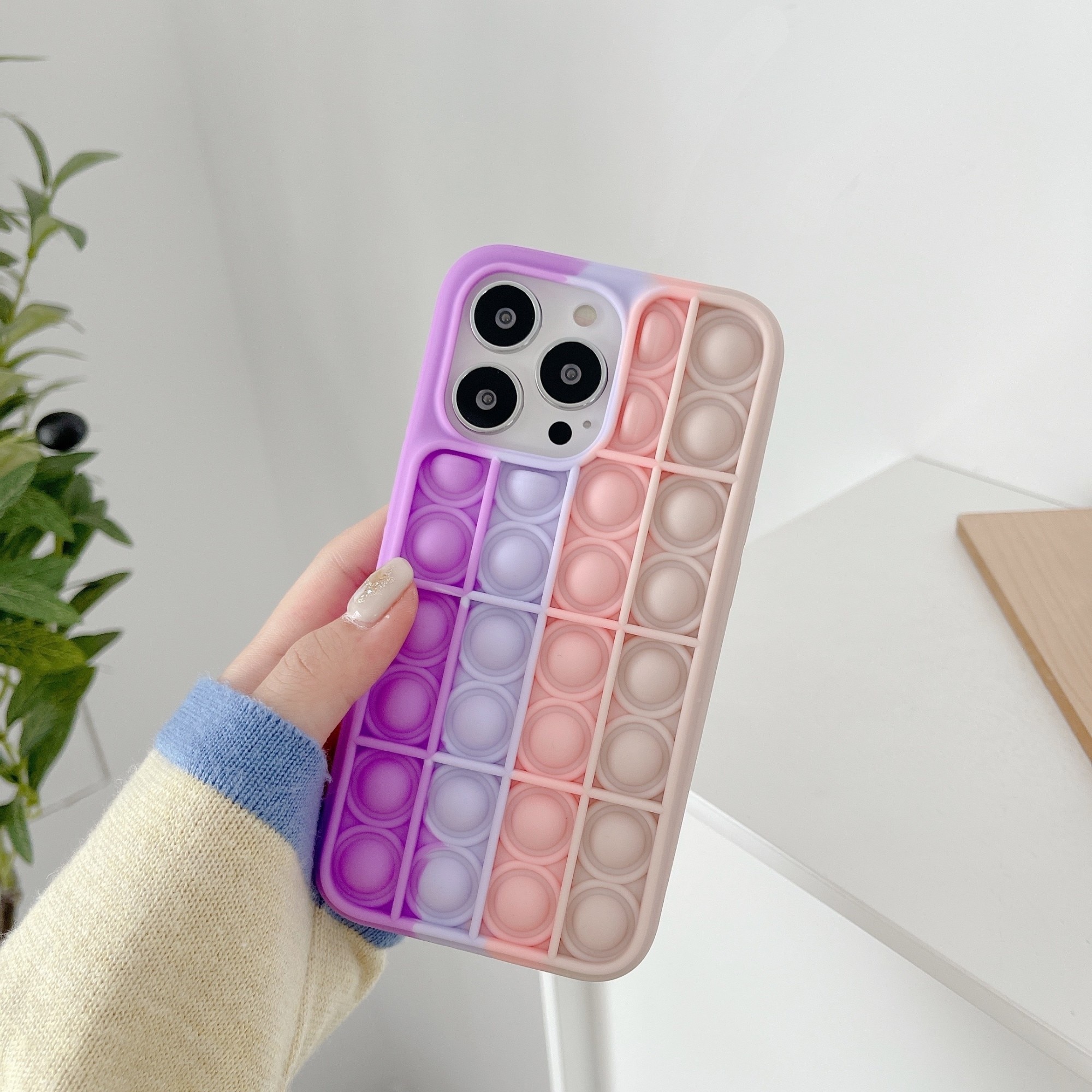 Husa de protectie Pop It compatibila cu Apple iPhone 13, Model 2, Multicolor