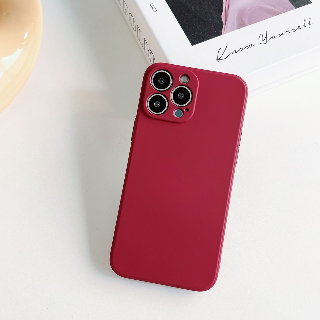 Carcasa pentru Apple iPhone 14, Liquid Silicone, cu Microfibra pe interior, Protectie Antisoc, Wine