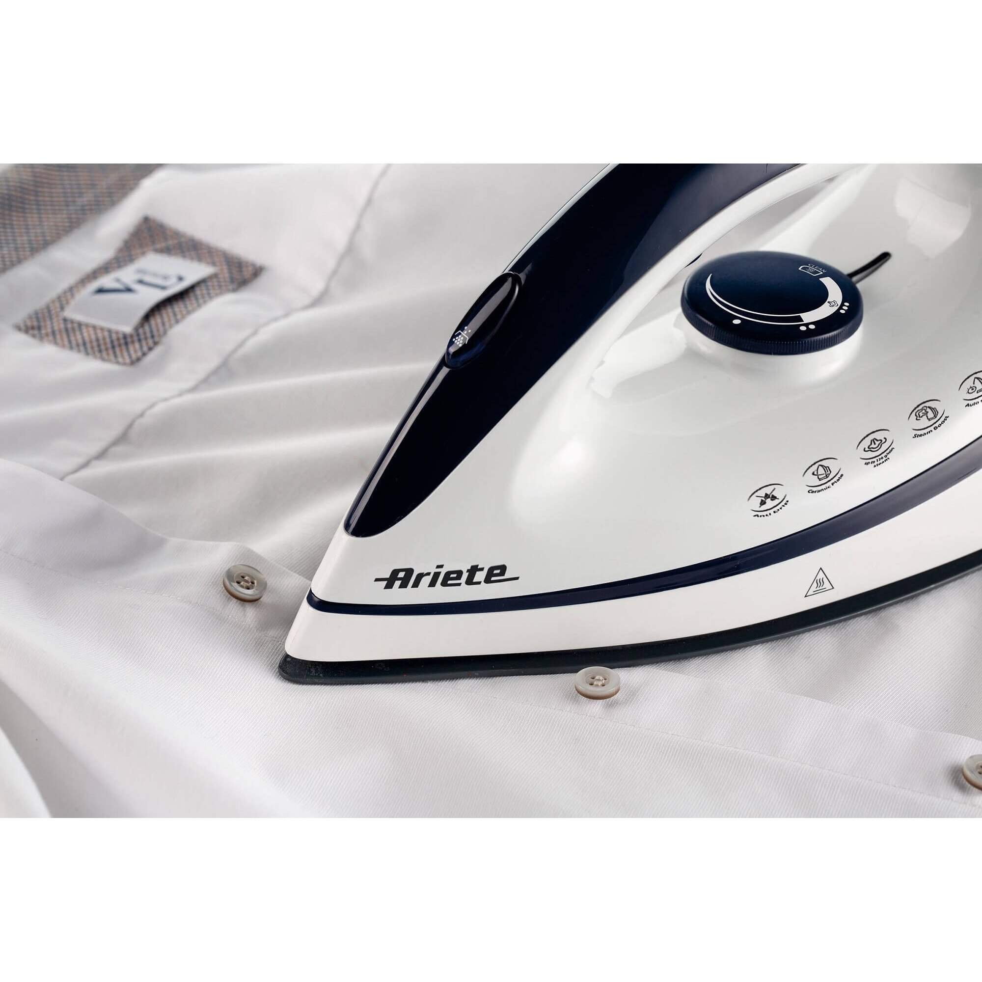 Statie de calcat cu generator de abur Ariete 5571 (5C63B0R10QKR1) Steam Power Easy, 2400 W, abur continuu 120 g/min, jet abur 130 g, rezervor 1,8 l, talpa ceramica, umplere continua, auto-curatare, alb/bleumarin