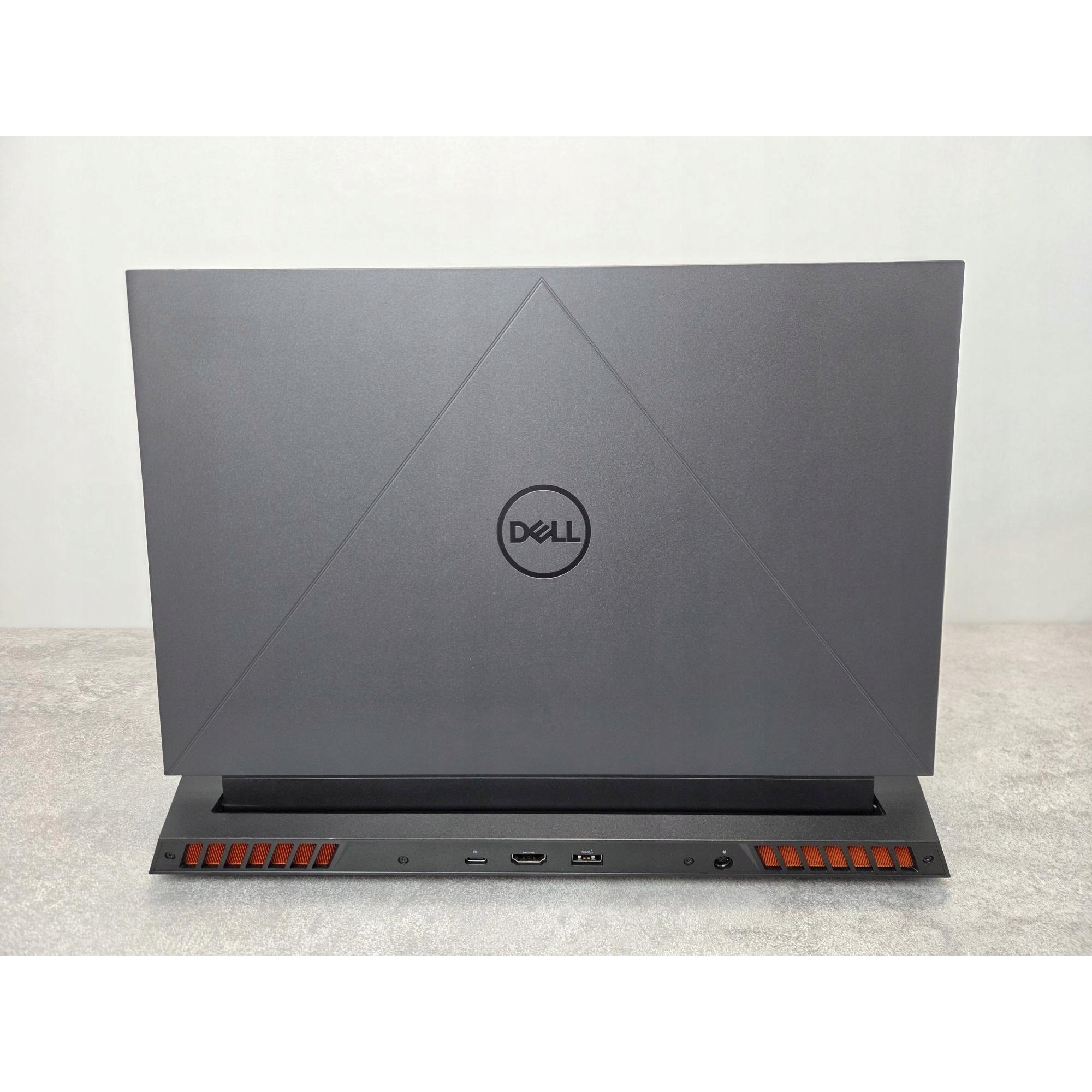 Laptop Dell G15 5530 (18971559880) Intel Core i5-13450HX, 15,6" FHD 165 Hz, 16GB DDR5, 512GB SSD NVMe, NVIDIA GeForce RTX 4050 6GB, Windows 11 Home, negru