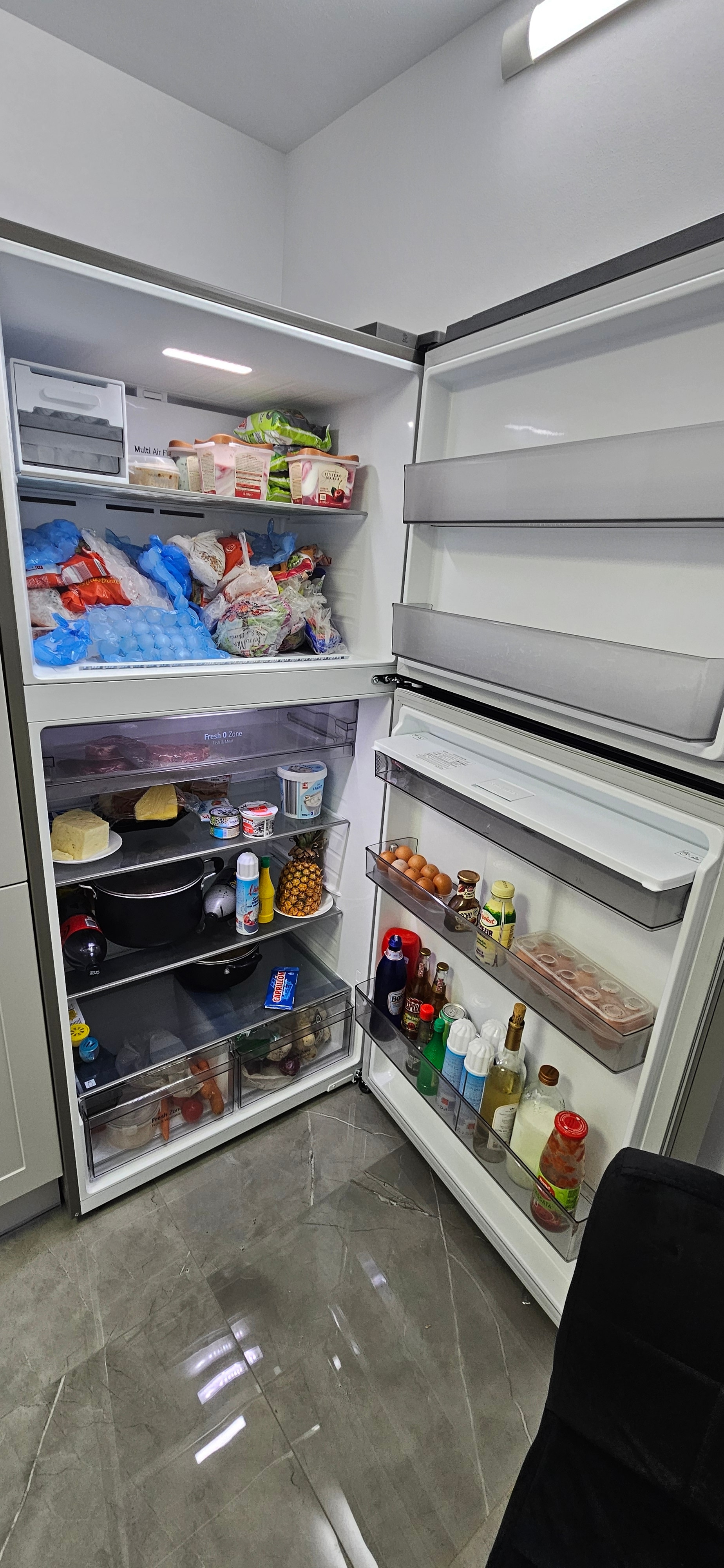 Frigider cu doua usi GTFV61PYBQD,609 l,No Frost, Compresor Smart Inverter, WI-FI,Dozator apa, H 184 cm, Cls E, Argintiu