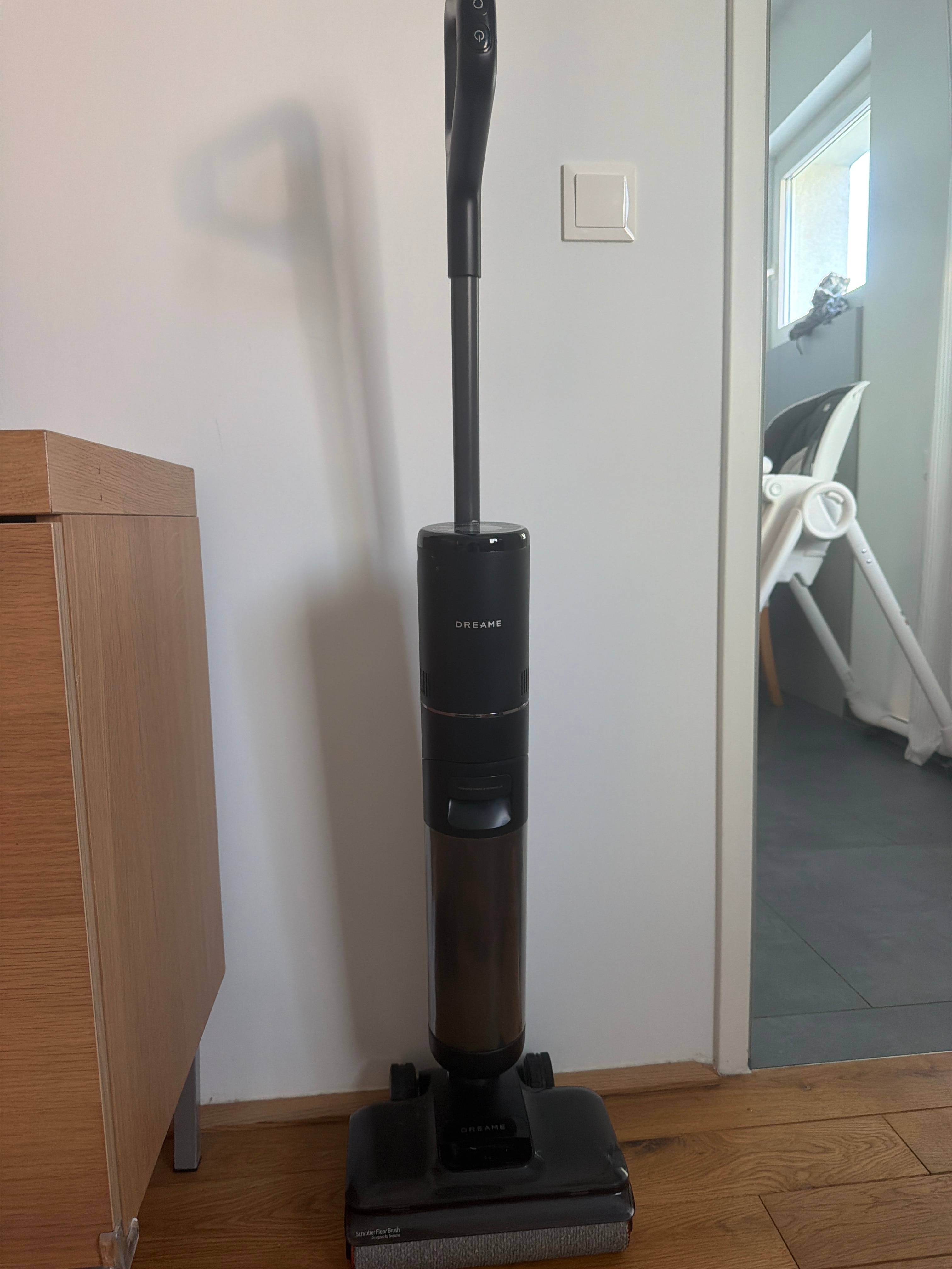Aspirator vertical umed uscat Dreame H12 Pro FlexReach HHR44A, 18.000Pa, 400W, baterie 4000mAh, autonomie 50min, rezervor apa curata 800ml, apa murdara 700ml, auto-curatare, uscare cu aer cald, ecran LED, negru