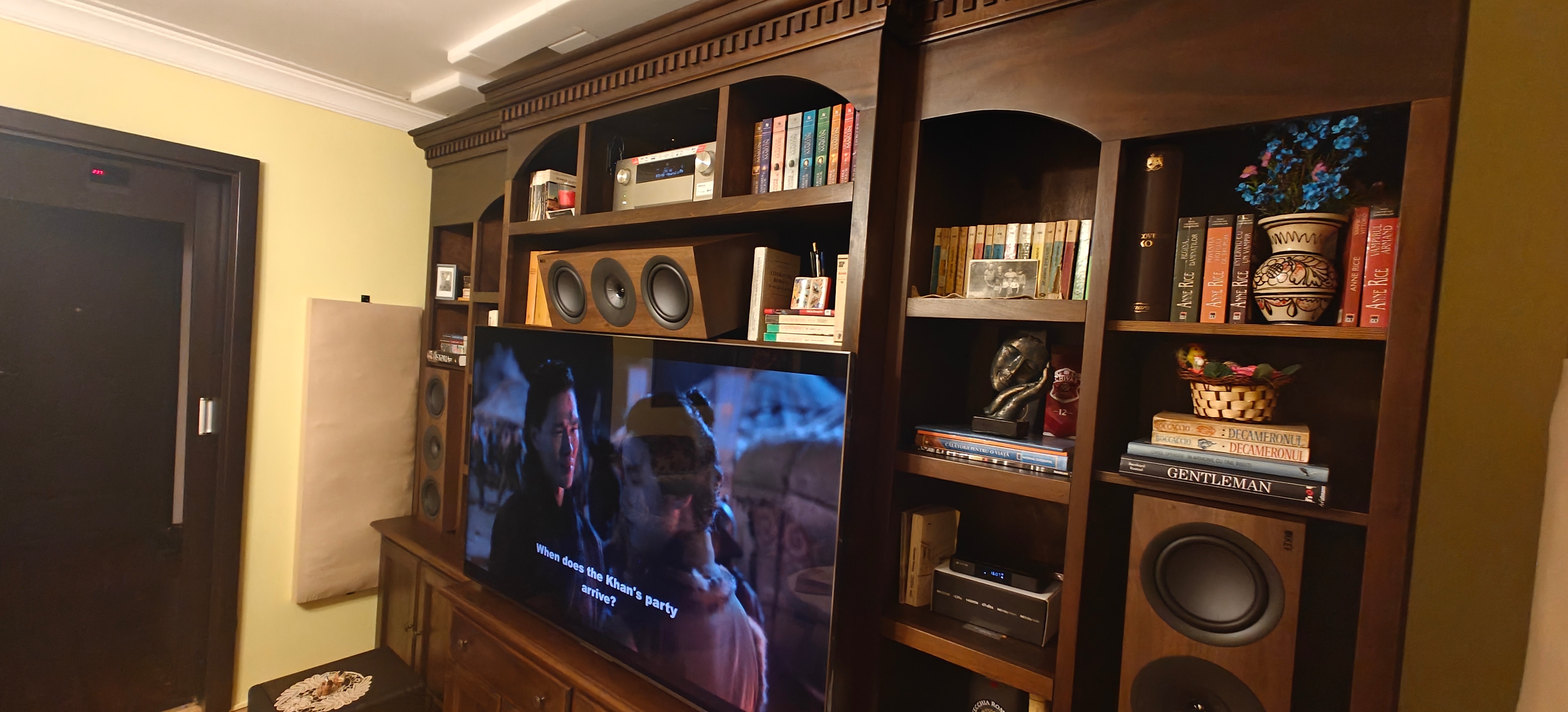Televizor TCL QD-MiniLed 85C8K, 214 cm, Smart Google TV, 4K Ultra HD, 100Hz, Sunet Bang & Olufsen, Clasa E (Model 2025)