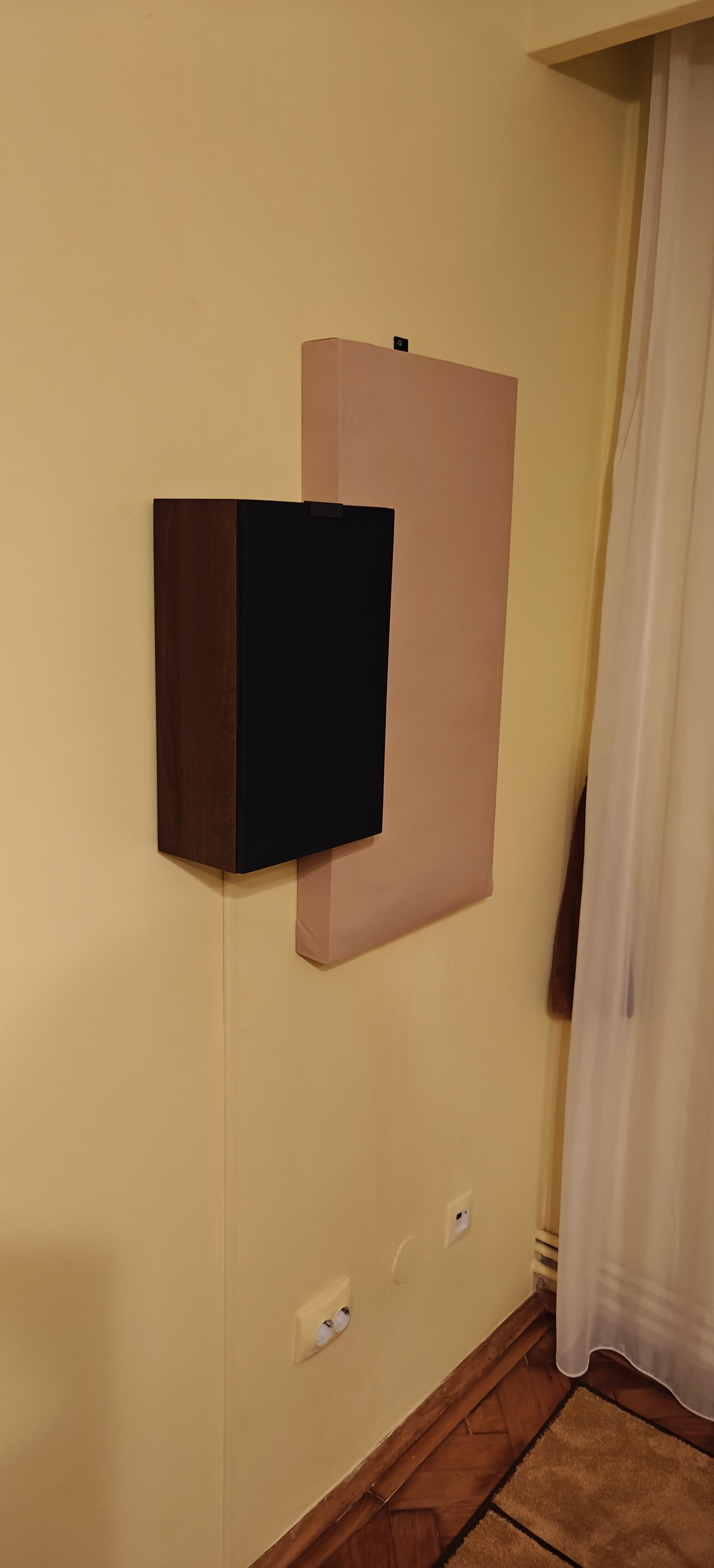 Televizor TCL QD-MiniLed 85C8K, 214 cm, Smart Google TV, 4K Ultra HD, 100Hz, Sunet Bang & Olufsen, Clasa E (Model 2025)
