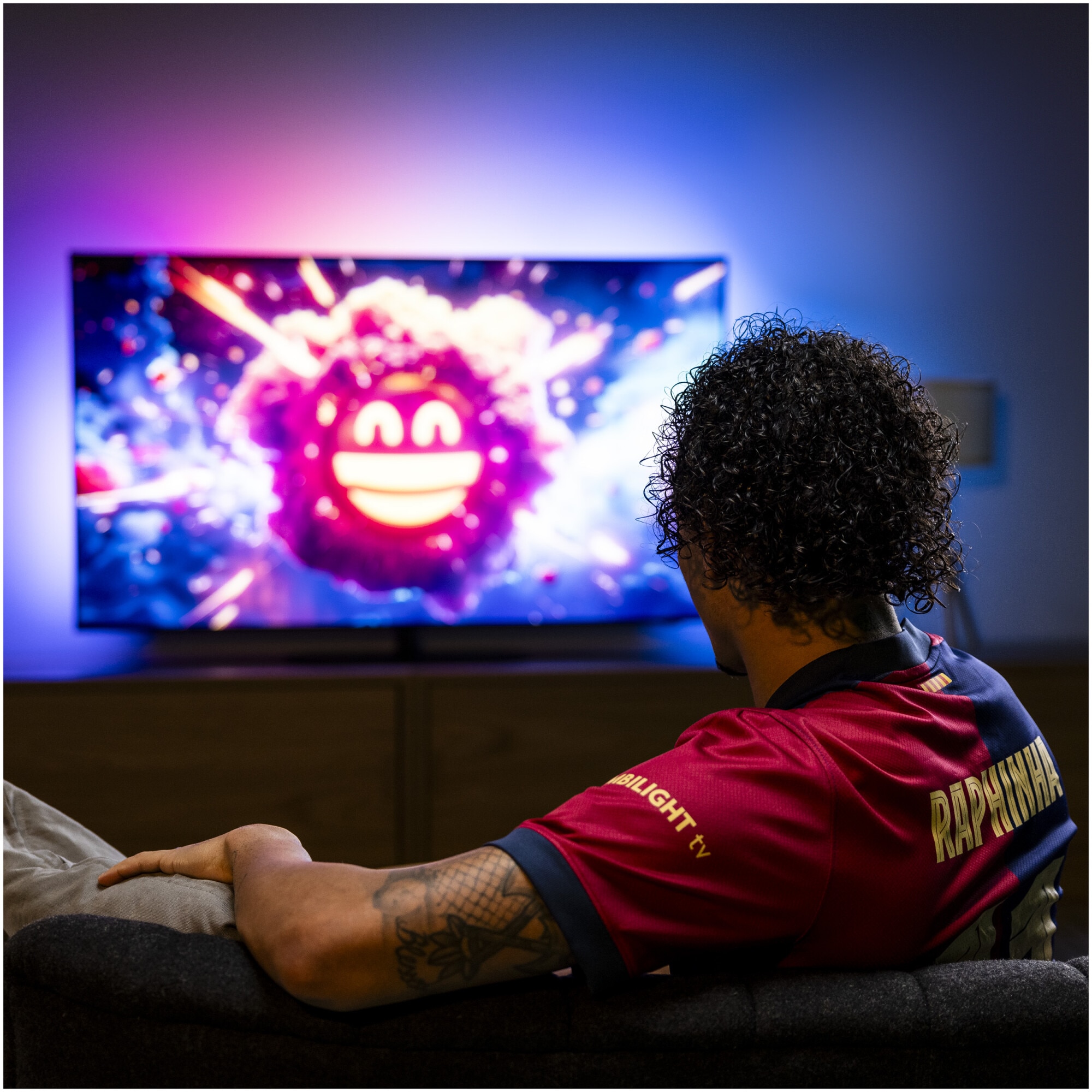 Televizor Philips AMBILIGHT tv OLED 77OLED820, 194 cm, Google TV, 4K Ultra HD, 100Hz, Clasa F (Model 2025)