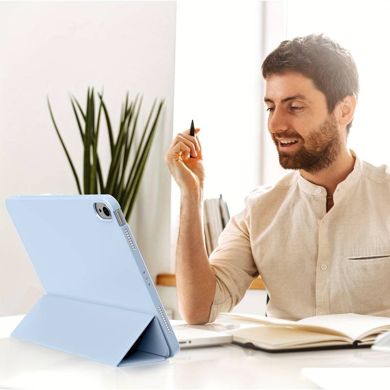 Husa Ultra Slim pentru Apple iPad (A16) 11-inch (2025) / 10.9-inch (2022), Silicon TPU, Smart Cover – Ice Blue