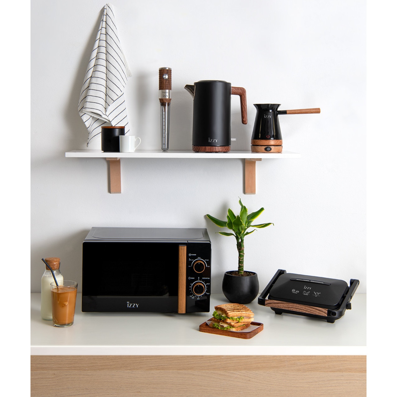Filtru de cafea Wooden, Izzy, tehnologie aroma control, 1.5 L, 950 W, negru/lemn