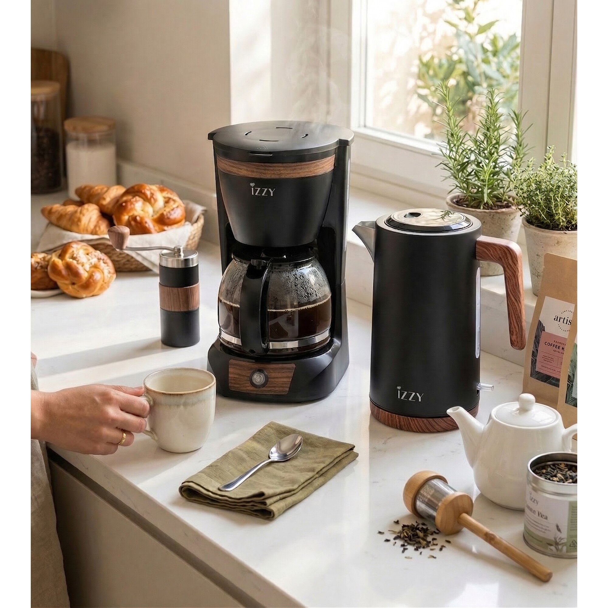 Filtru de cafea Wooden, Izzy, tehnologie aroma control, 1.5 L, 950 W, negru/lemn