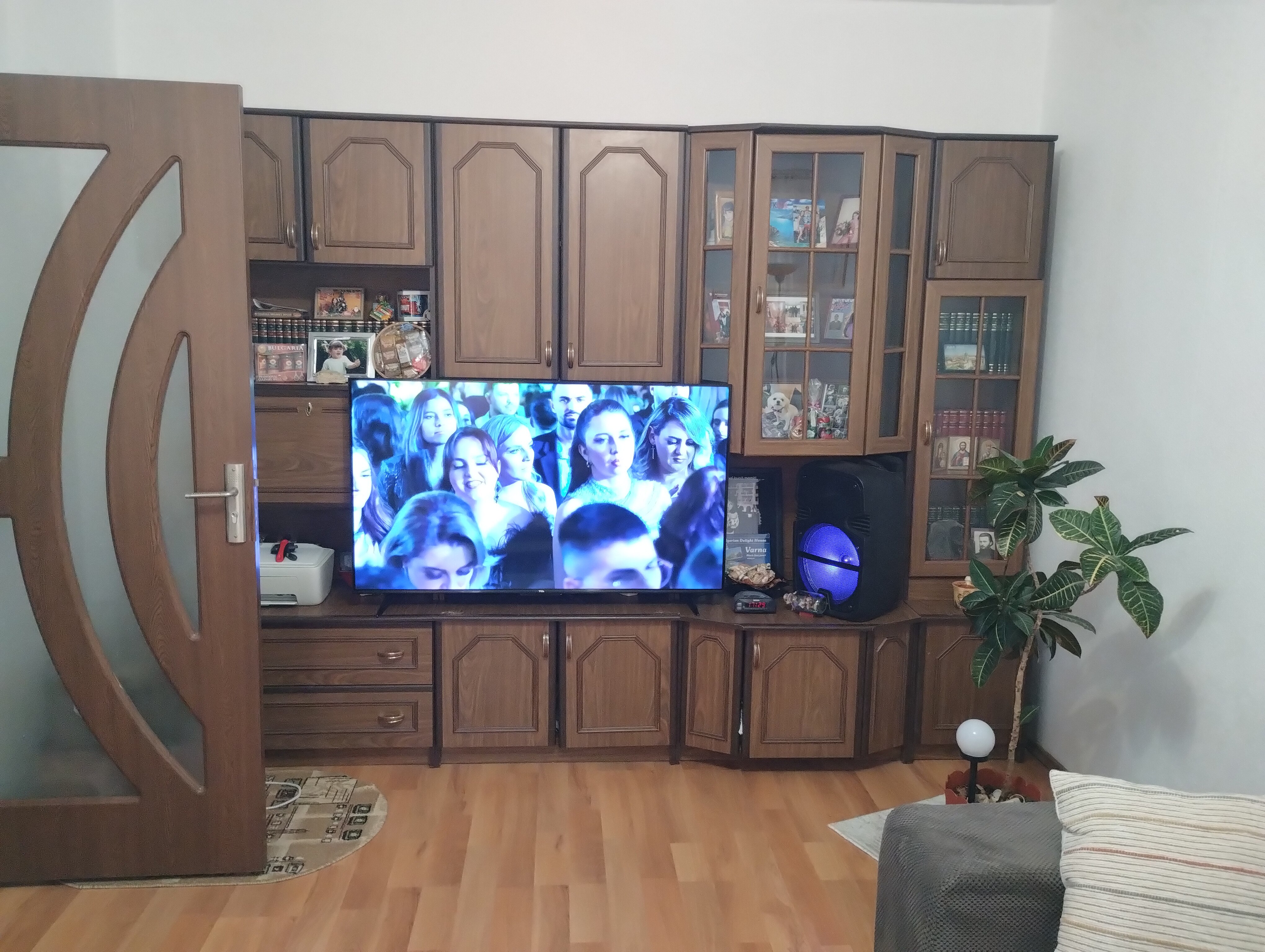Televizor TCL LED 55V6B, 139 cm, Smart Google TV, 4K Ultra HD, Clasa E
