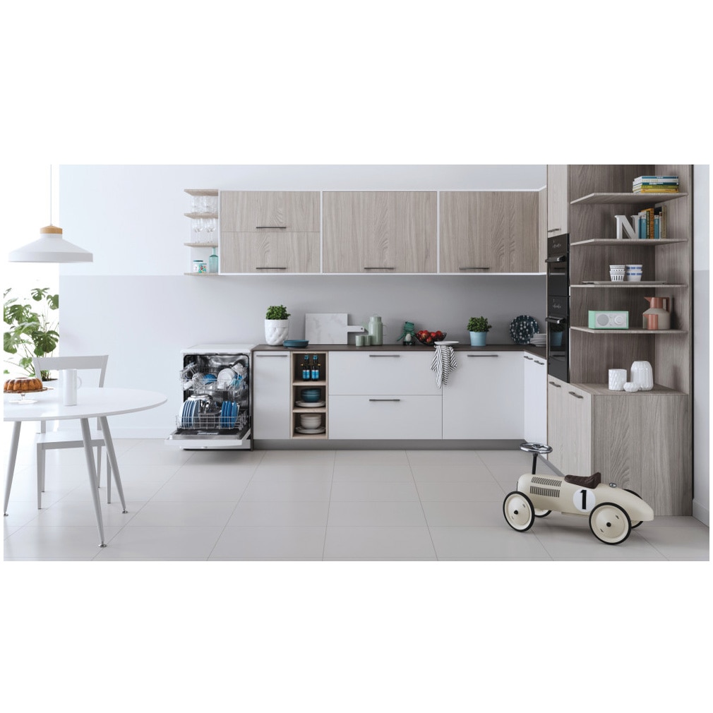 Masina de spalat vase Indesit D2F HK26, 14 seturi, 6 programe, Clasa E, 60 cm, Alb