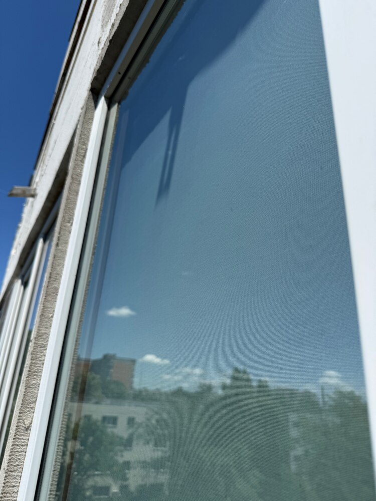 Robot de curățare a geamurilor HOGA W10 avansat, cu frânghie de siguranță, telecomandă și 10 lavete de curățare