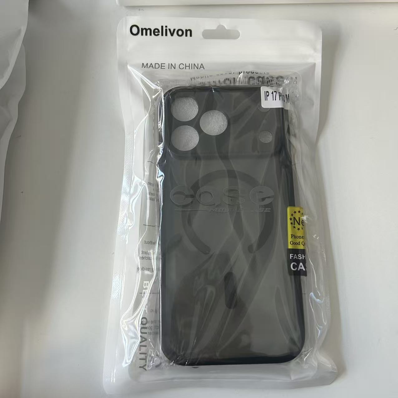 Husa de protectie pentru iPhone 17 Pro Max, Omelivon, MagSafe, Protectie completa, Anti-Soc, Decupaje Precise, Incarcare Wireless, Negru