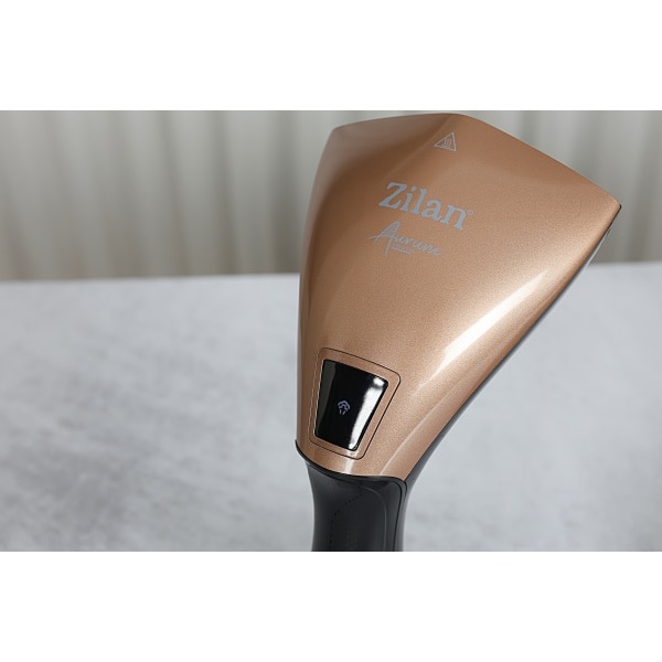 Fier de calcat vertical cu aburi Zilan AURUM, 1600W, 25g/min, 230 ml, ecran LED multi functional, cu talpa ceramica si incalzire in 25 secunde