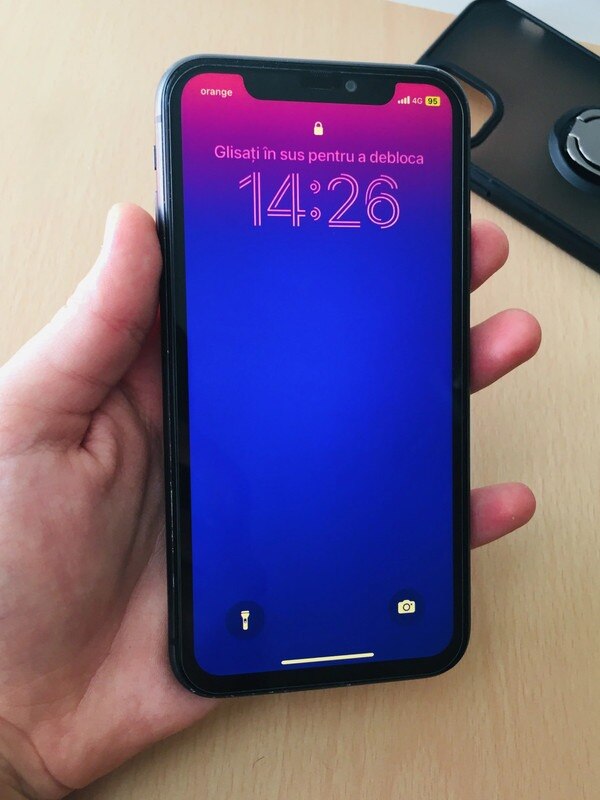 Folie sticla securizata cu sistem de montare usor si rapid Flippy pentru Apple iPhone 11 / XR, Transparent cu margini negre