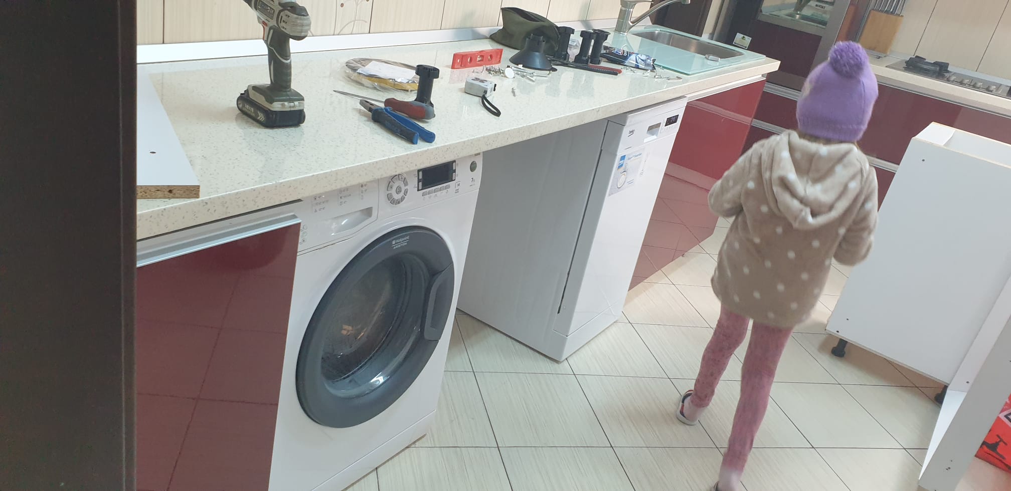 Masina de spalat vase Beko DFS26024W 10 seturi, 6 programe, Clasa E, Motor ProSmart Inverter, Fast+, HalfLoad, SuperRinse, Quick&Clean, AutoGlassShield, 45 cm, Alb