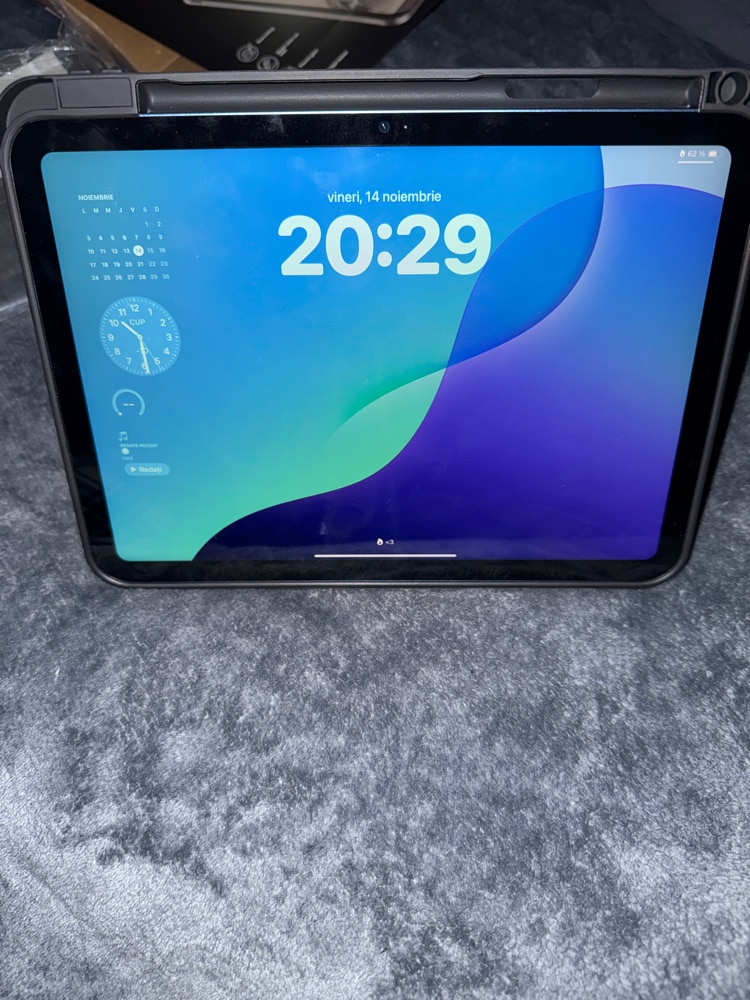 Husa de protectie pentru iPad (A16) 11 generatie de 11 inch 2025, husa pentru iPad 10 generatie de 10, 9 inch 2022, cu suport pentru stilou, husa inteligenta cu suport pliabil in trei, husa spate ultra-subtire din TPU moale, Gri