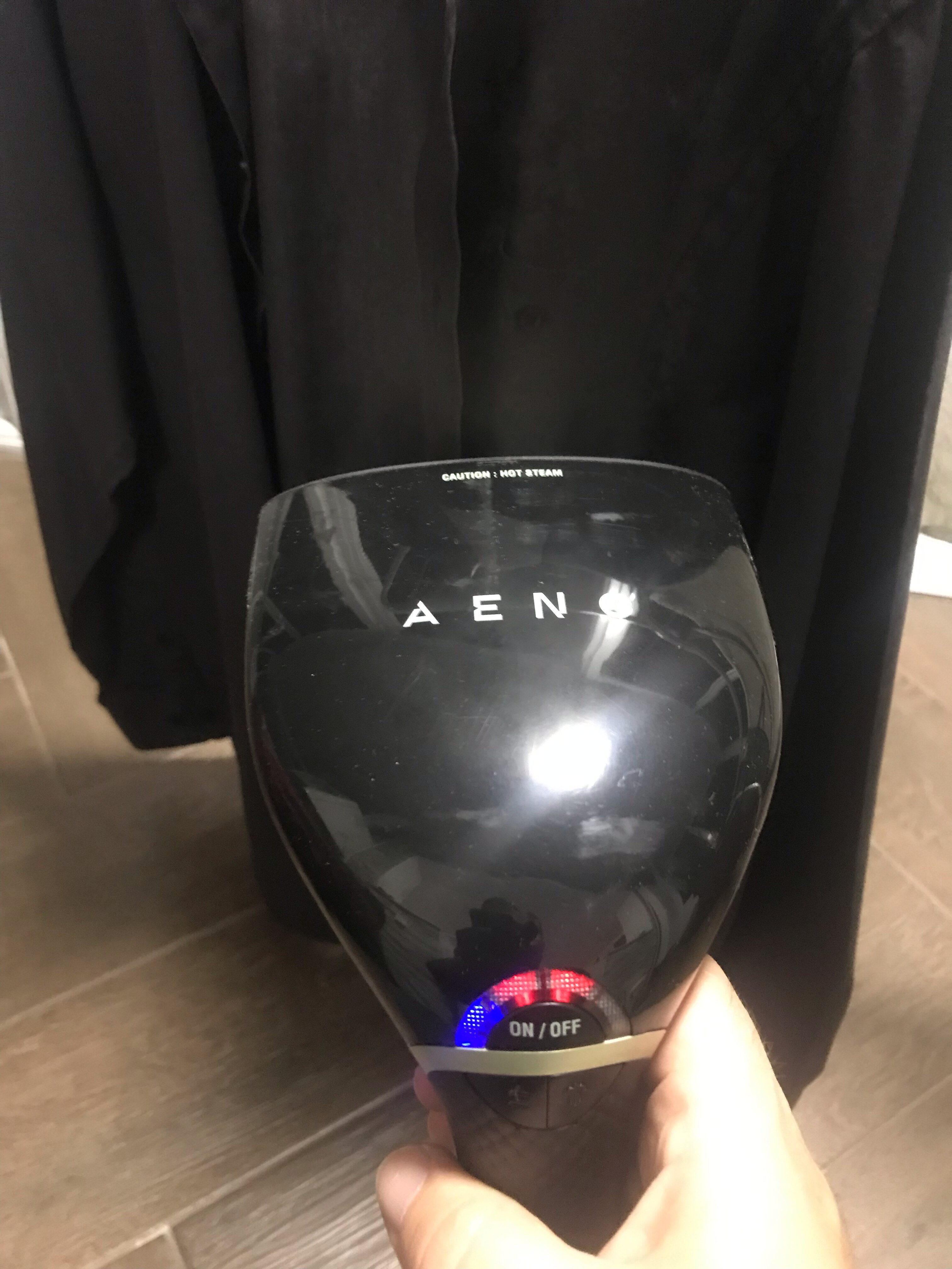 Aparat de calcat vertical cu aburi Aeno AGS0001, 1500W, timp de incalzire 35 sec, capacitate rezervor apa 250 ml, putere abur 35 g/min, perie, cana de masurat inclusa, gri