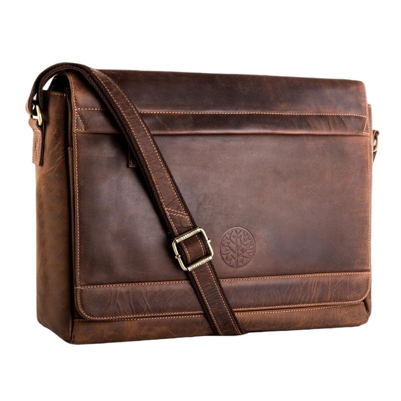 Geanta pentru laptop de 15.6", Betlewski, Hunter, Piele naturala, 40x32x14 cm, Curea ajustabila, Maro