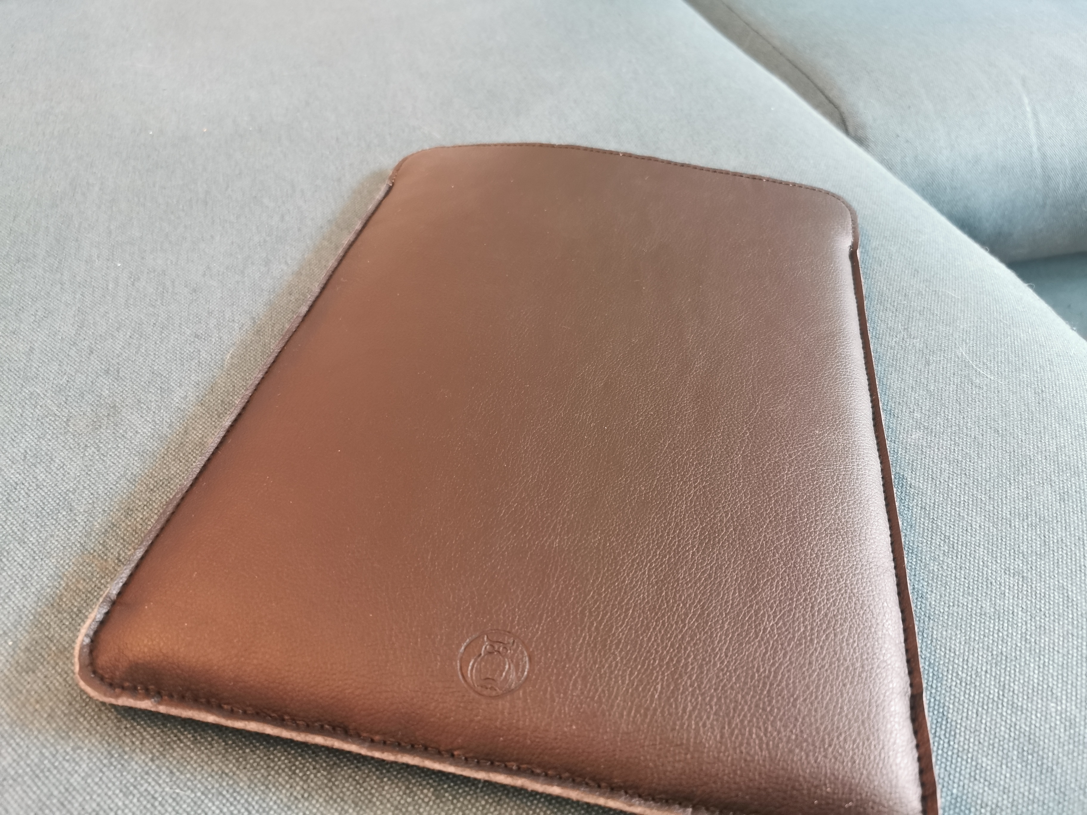 Husa laptop pentru MacBook PRO 13 inch, UNIKA, bej/verde