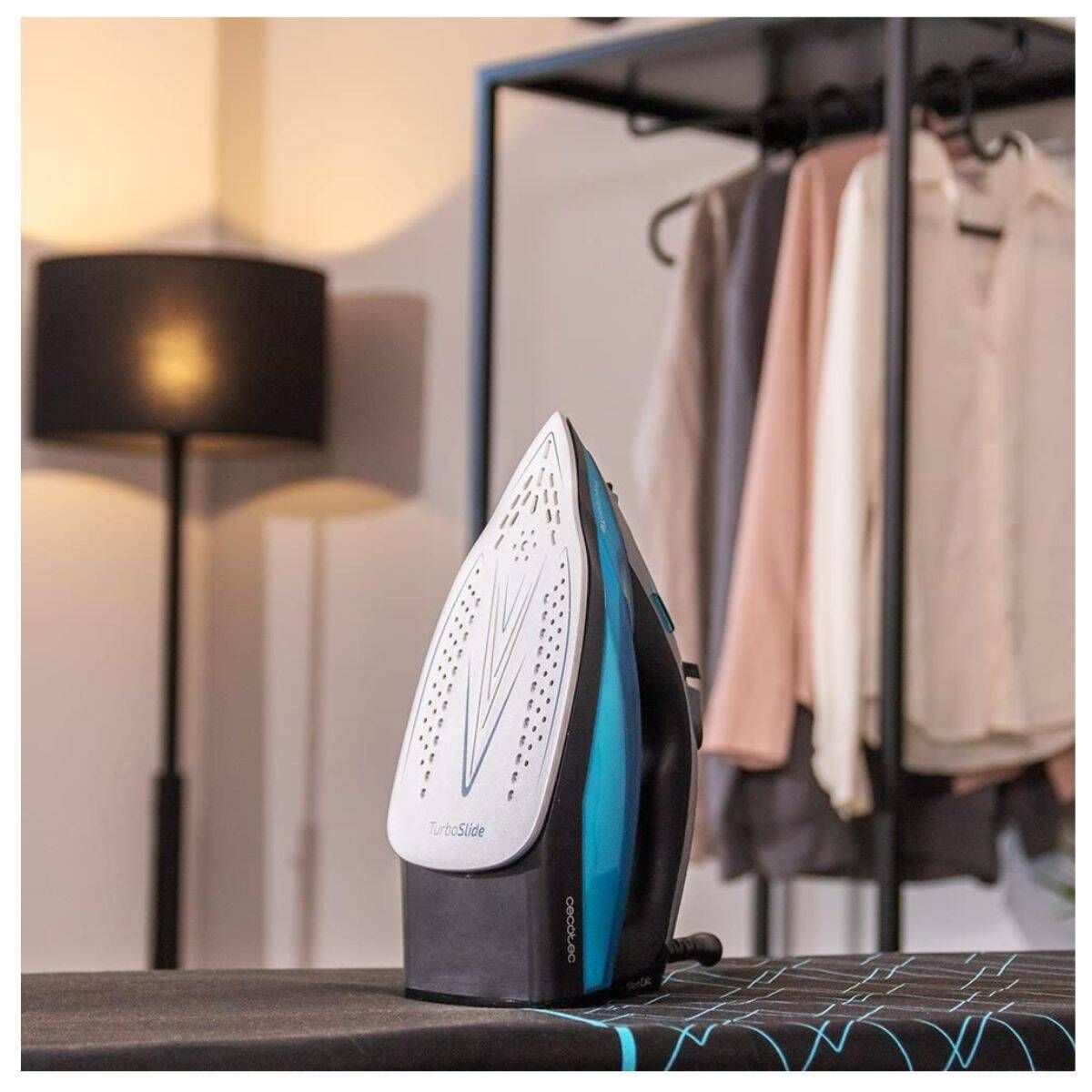 Fier de calcat Cecotec Fast&Furious 05522, 2600 W, Jet de abur 210g/min, Oprire automata de siguranta, Negru/Turcoaz
