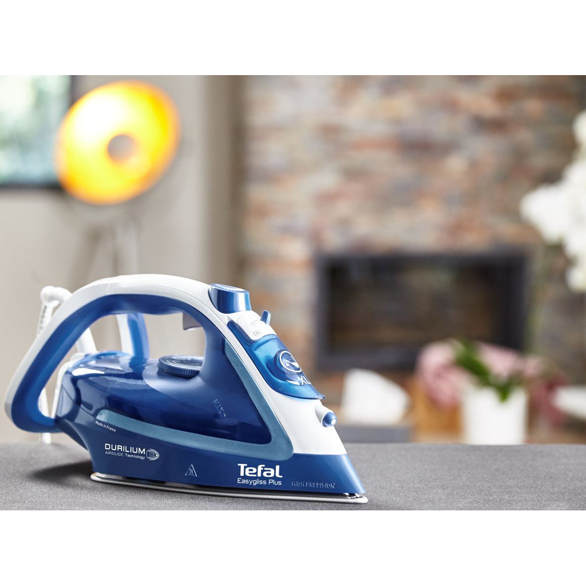 Fier de calcat Tefal EasyGliss Plus FV5735E0, 2500 W, talpa inox, 0.27 litri, 220 g/min, abur vertical, sistem anti-calcar, sistem anti-picurare, oprire automata, alb cu albastru