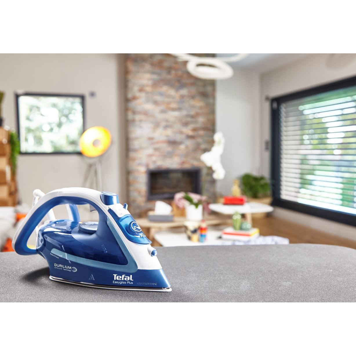 Fier de calcat Tefal EasyGliss Plus FV5735E0, 2500 W, talpa inox, 0.27 litri, 220 g/min, abur vertical, sistem anti-calcar, sistem anti-picurare, oprire automata, alb cu albastru