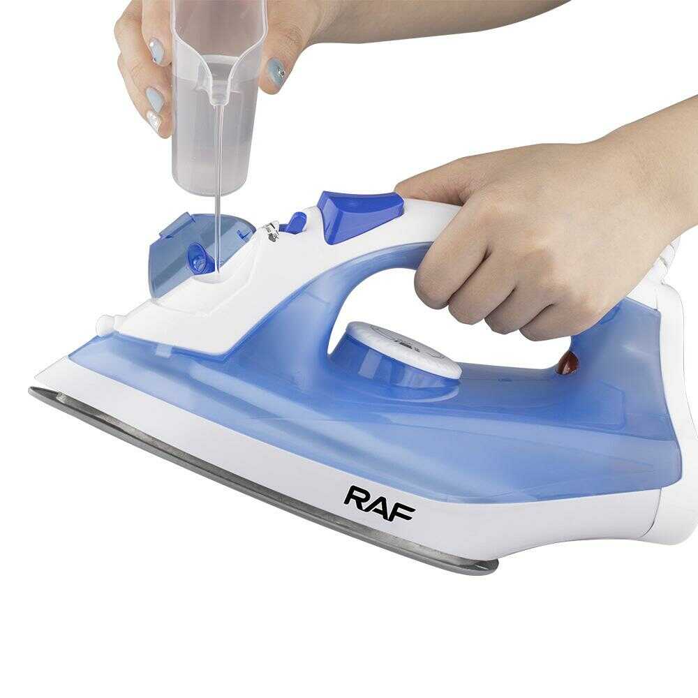 Fier de călcat cu aburi Raf R.1246B, cu termostat, rezervor de apă de 250 ml, 2200 W