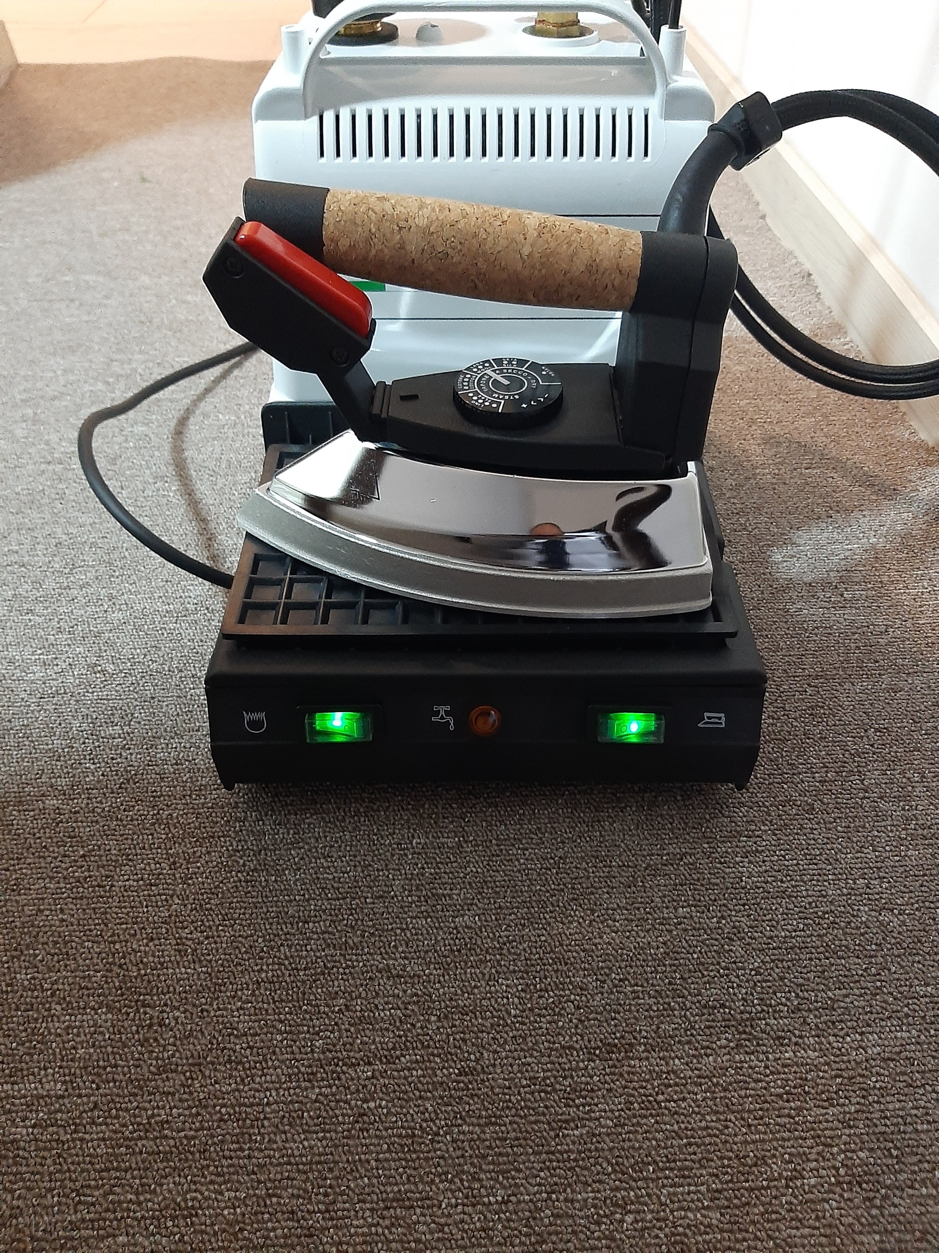 Statie de calcat Stirolux Tipo Stir 2300, putere 1000 W