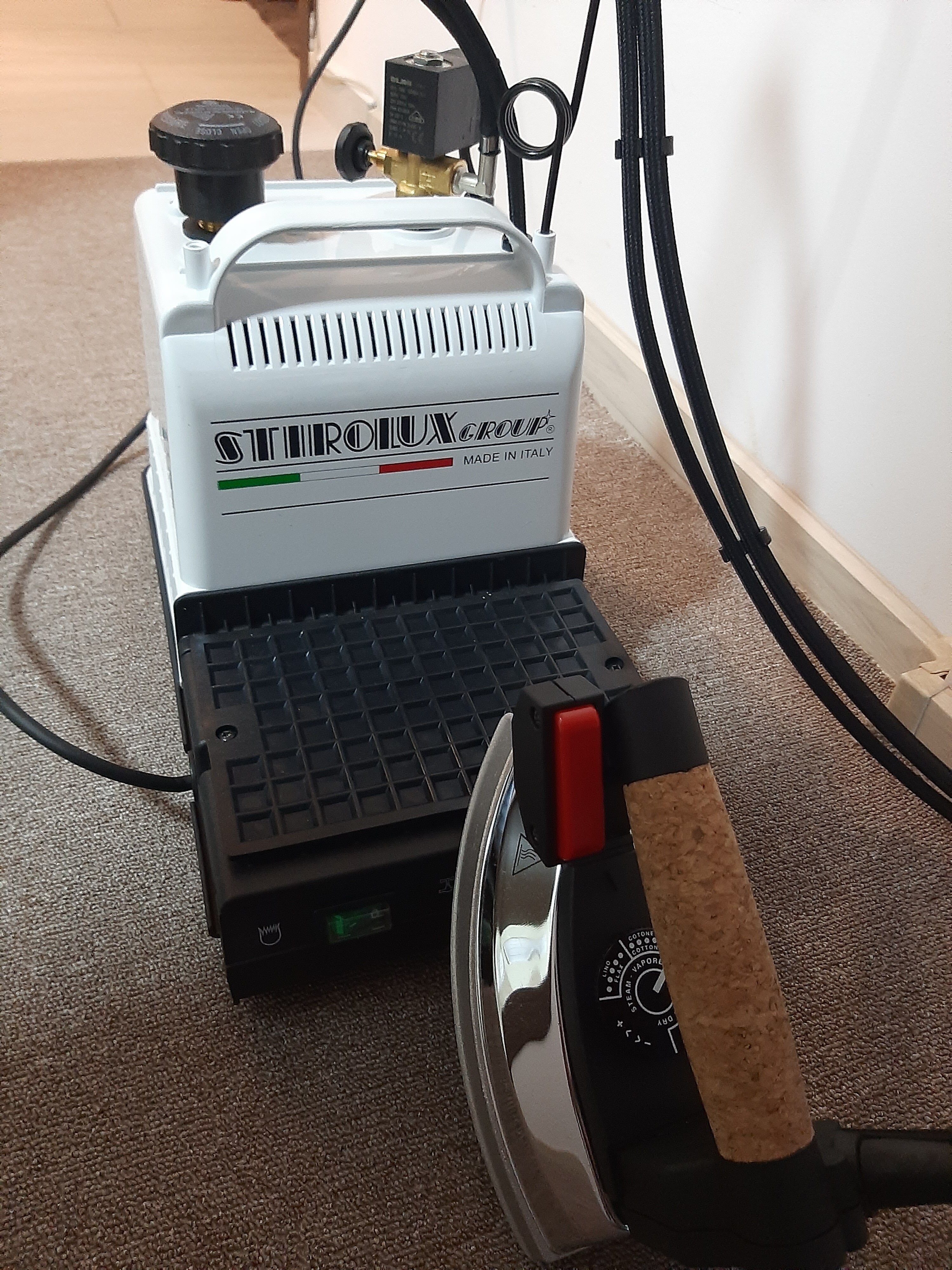 Statie de calcat Stirolux Tipo Stir 2300, putere 1000 W