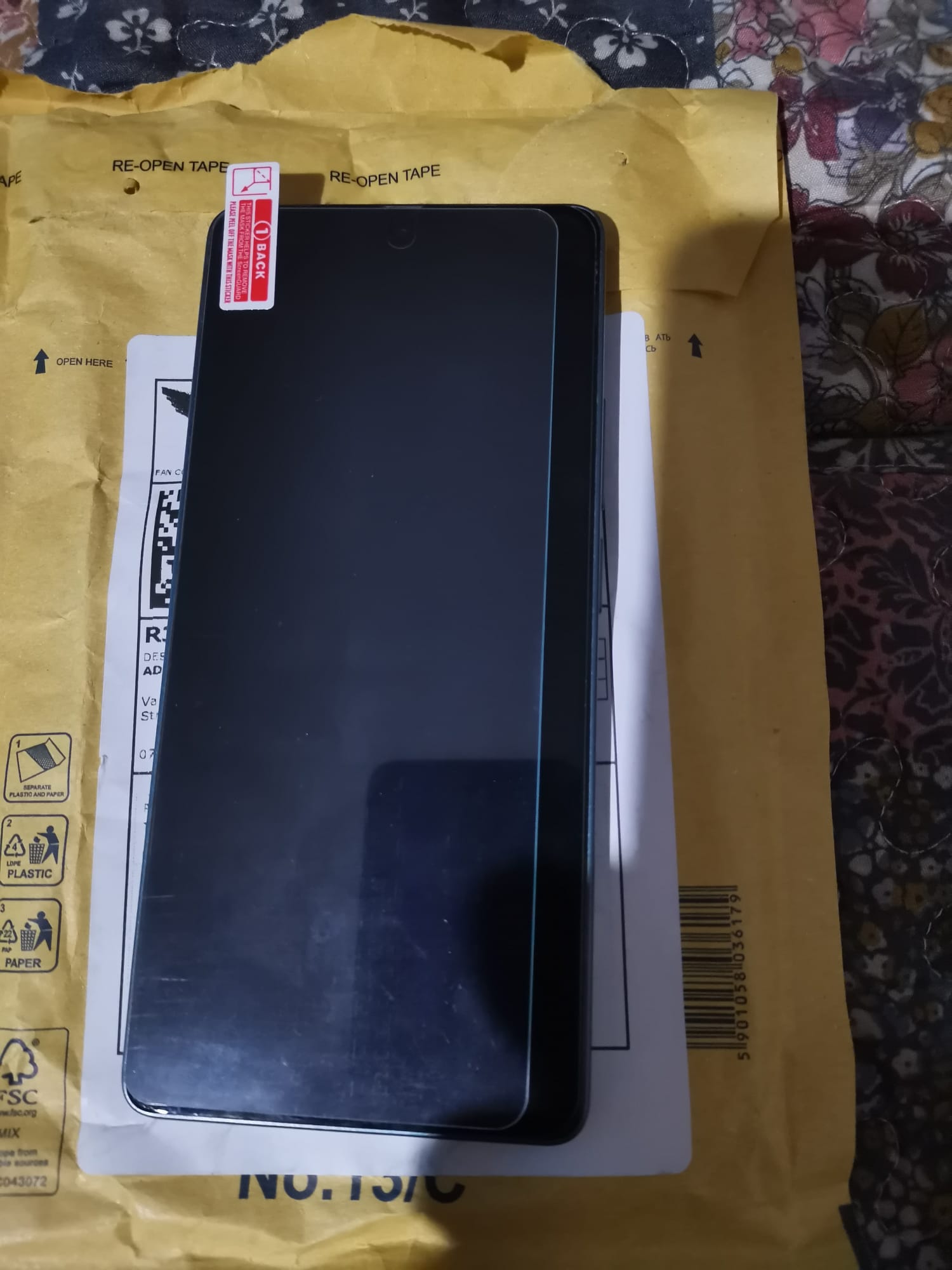 Folie sticla compatibila cu Xiaomi Redmi Note 13 Pro, 0.33mm, 9H, 2.5D, Transparent, Case friendly, Folia nu acopera tot ecranul